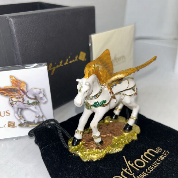 Pegasus Hinged Enamel Magnetic Jewel Trinket Box Art Form Collectible - Picture 2 of 12